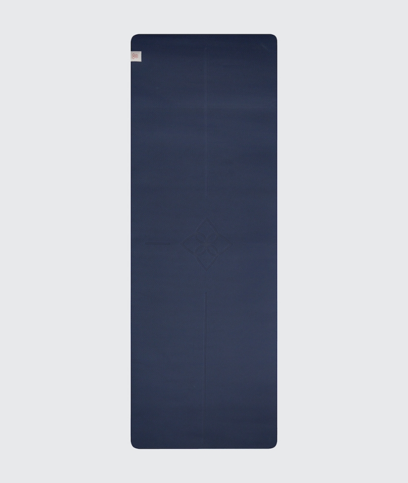 YogaSearcher-Yoga-Mat-Alignment-5mm-1 YogaSearcher Yoga Mat Alignement – 5mm – vadbena blazina za jogu – Navy (modra) - slika 1